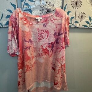 Beautiful women’s plus size Pink Floral Short Sleeve Top size 22